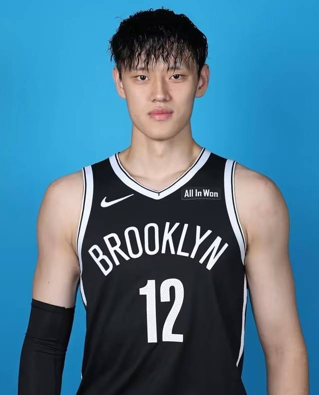 包含里程碑夜尤文图斯调整名单；NBA季后赛冲刺阶段刷纪录；球迷炸锅；临场指挥获称赞的词条