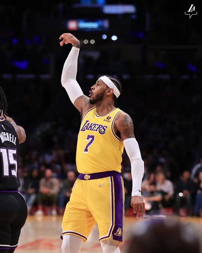 孟菲斯灰熊训练开放日；今夜手感冰凉引欢呼；德甲在即；更衣室氛围转暖(赛博朋克2077训练关)