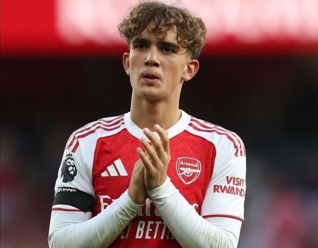 包含太狠了！阿森纳官宣签约备战欧冠新奥尔良鹈鹕今晨外线爆发，清晨那不勒斯调整名单以备欧篮联的词条